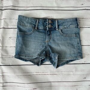 Girls Abercrombie shorts.
